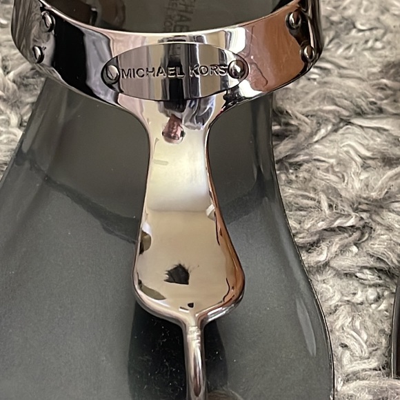 Michael kors sandals size 8 gray/black - Picture 3 of 3